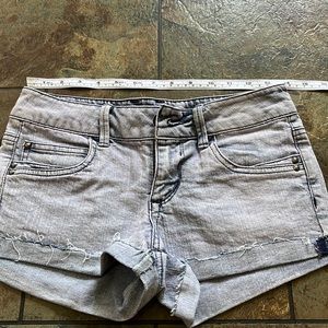 LEI Jean shorts Ashley trouble